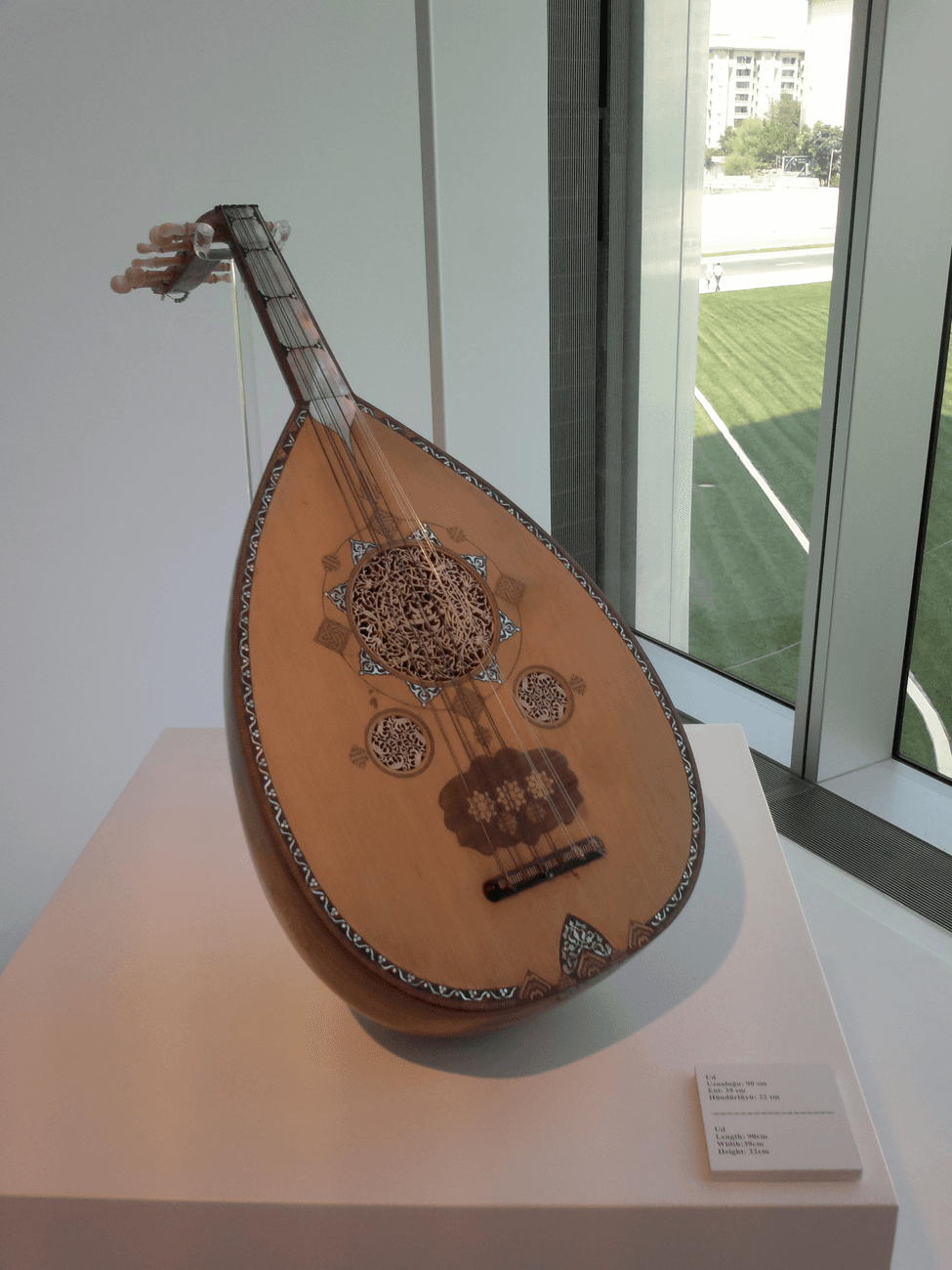 Building an Oud — The Fretless Arabic Lute
