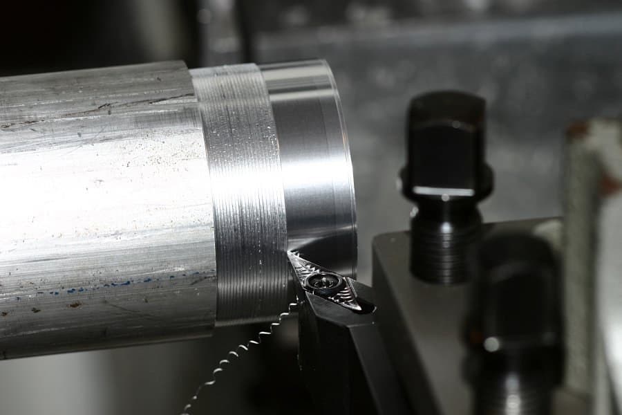 Facing and Turning to a Diameter: Taking a Cut You Can Predict