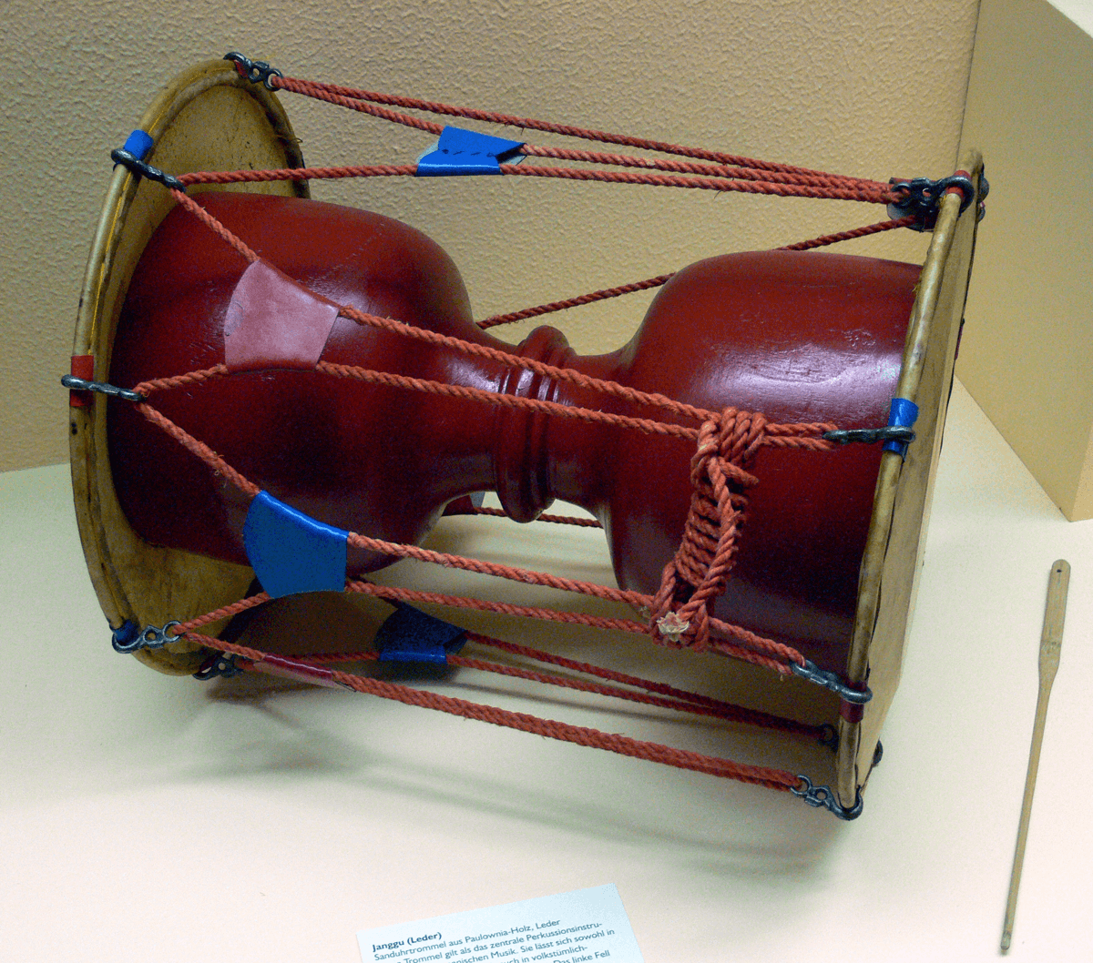 Building a Janggu — The Korean Hourglass Drum
