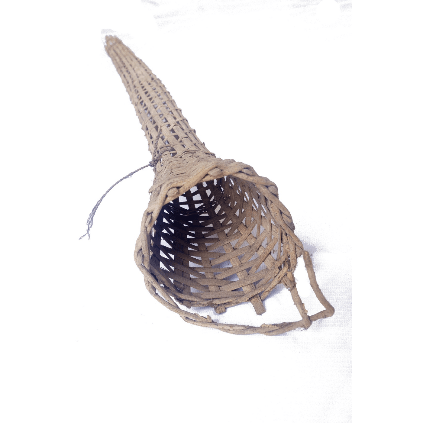 Son (armadilha tailandesa para peixes em forma de chifre) — tiras de bambu tecidas sobre um molde em chifre, de boca larga e ponta arredondada, posta nas aberturas das taipas do arrozal