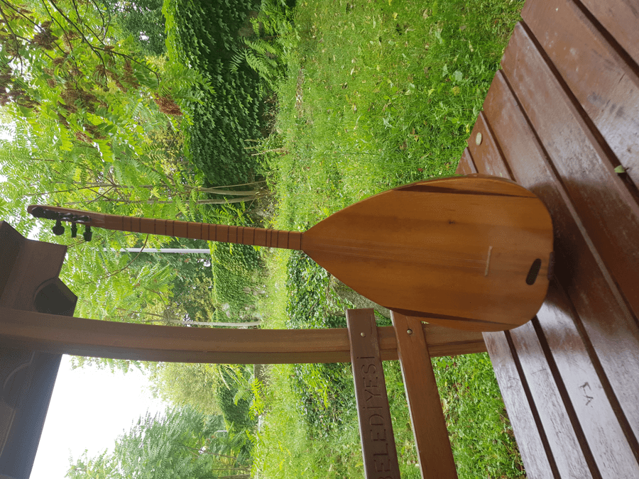 Building a Bağlama — The Turkish Long-Necked Lute with Movable Frets
