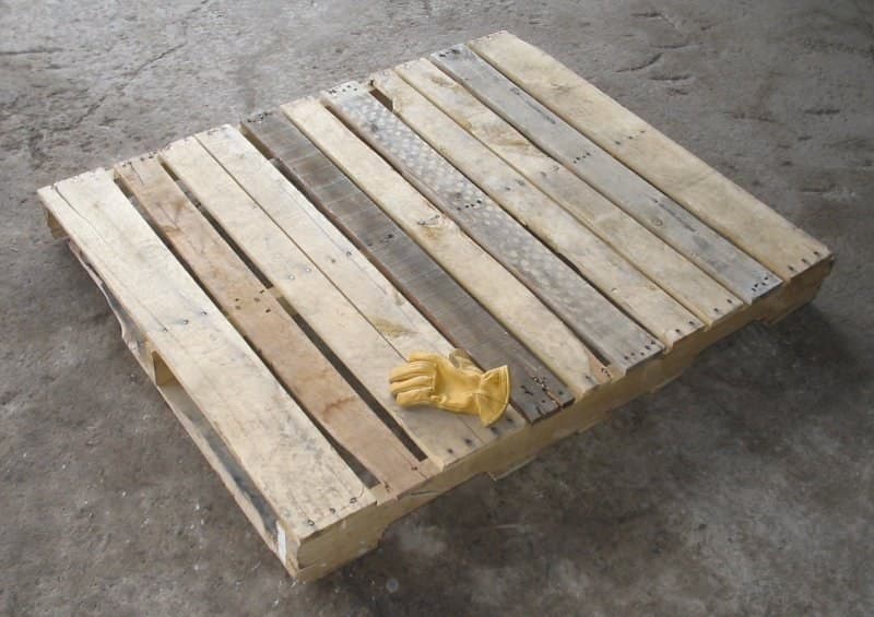 Wooden Stringer Pallet Nailed from Pine