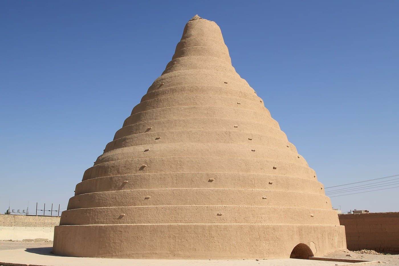 The Yakhchāl