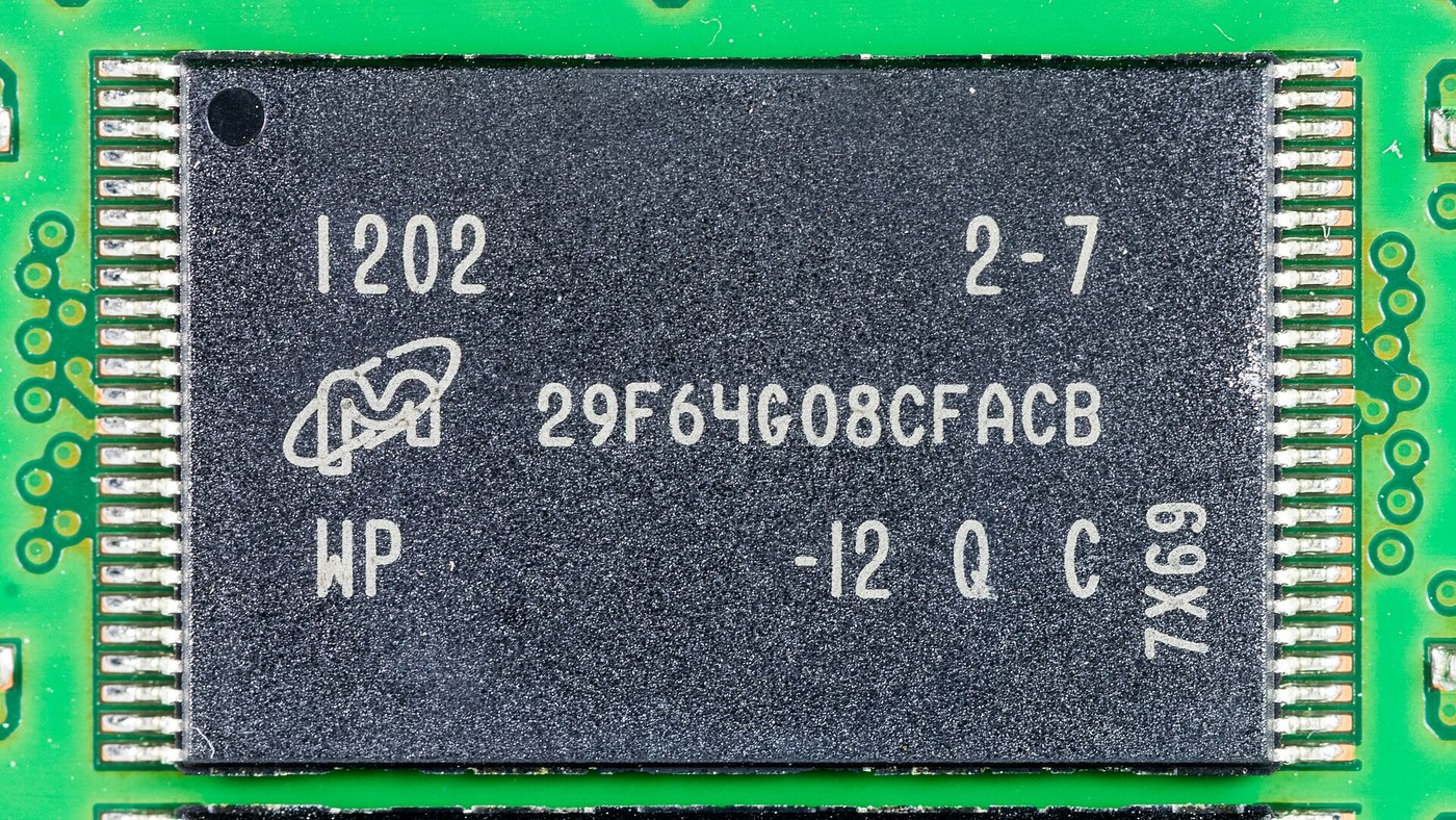 Flash Memory