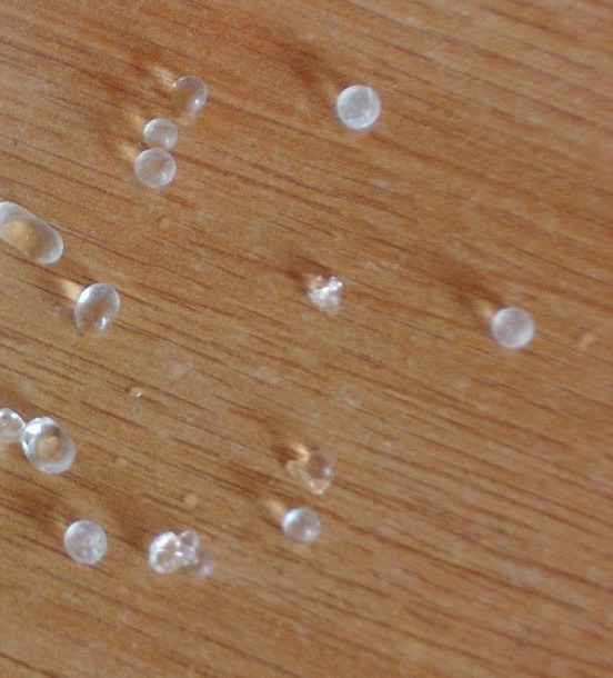 Silica Gel Packets: Water Glass Set with Acid, Washed, Dried and Bagged
