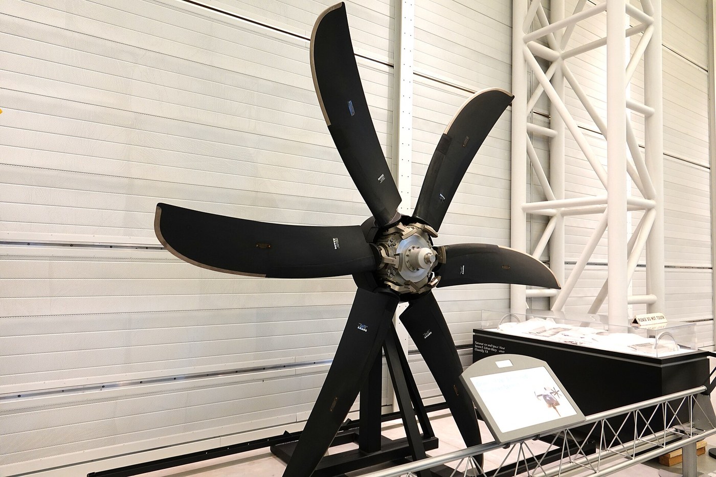 The Variable-Pitch Propeller