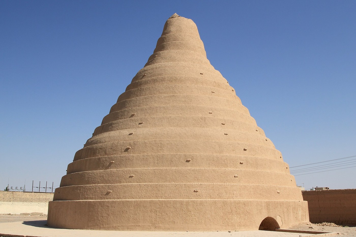 The Yakhchāl